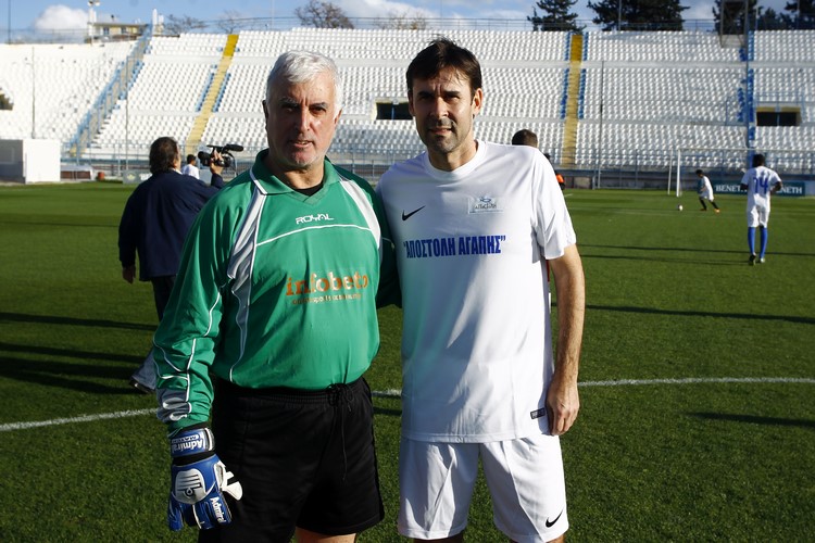 ÖÉËÁÍÈÑÙÐÉÊÏÓ ÐÏÄÏÓÖÁÉÑÉÊÏÓ ÁÃÙÍÁÓ  ÔÇÓ ÌÊÏ ÁÐÏÓÔÏËÇÓ ÊÁÉ ÔÇÍ ÅÈÍÉÊÇÓ ÏÌÁÄÁÓ ÔÏÕ ÑÅ×ÁÃÊÅË(2004) --×ÑÇÓÔÏÓ ÌÐÏÍÇÓ/