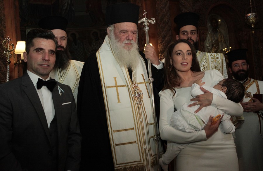 Ï ÁÑ×ÉÅÐÉÓÊÏÐÏÓ ÉÅÑÙÍÕÌÏÓ ÓÔÇÍ ÂÁÖÔÉÓÇ ÔÏÕ ÐÁÉÄÉÏÕ ÔÏÕ ÇÈÏÐÏÉÏÕ ÈÁÍÁÓÇ ÂÉÓÊÁÄÏÕÑÁÊÇ///×ÑÇÓÔÏÓ ÌÐÏÍÇÓ