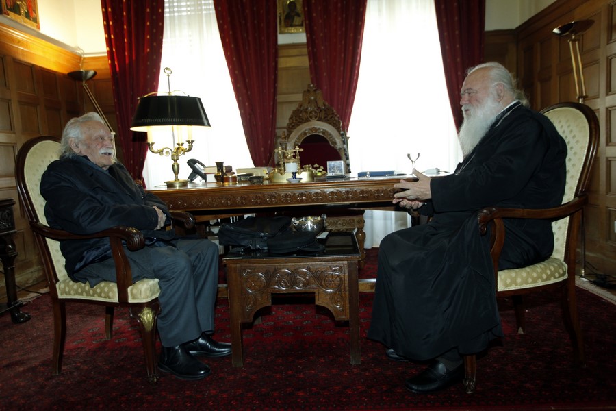 31/03: Ο Μανόλης Γλέζος στον Αρχιεπίσκοπο.
