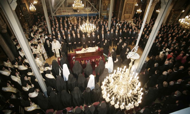 ÌÇÔÑÏÐÏËÇ-ÅÎÏÄÉÏÓ ÁÊÏËÏÕÈÉÁ ÔÏÕ ÁÑ×ÉÅÐÉÓÊÏÐÏÕ ×ÑÉÓÔÏÄÏÕËÏÕ(×ÑÇÓÔÏÓ ÌÐÏÍÇÓ/Eurokinissi)