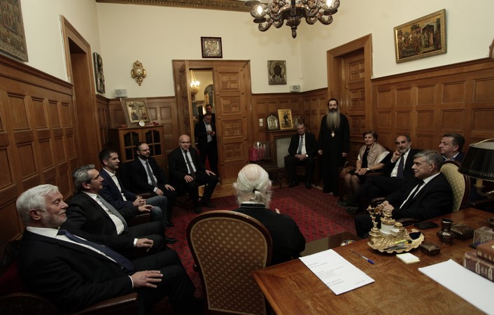 ÄÅÉÐÍÏ ÔÏÕ ÁÑ×ÉÅÐÉÓÊÏÐÏÕ ÉÅÑÙÍÕÌÏÕ ÓÔÏÕÓ ÐÅÑÉÖÅÑÅÉÁÑ×ÅÓ //×ÑÇÓÔÏÓ ÌÐÏÍÇÓ