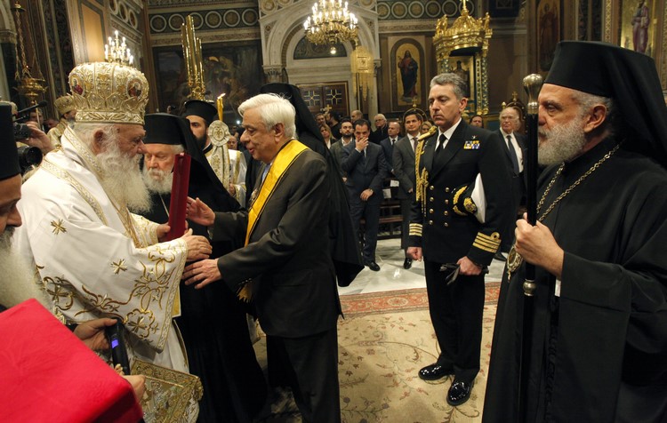 ÊÕÑÉÁÊÇ ÏÑÈÏÄÏÎÉÁÓ-ÔåëåôÞ åðßäïóçò ôùí äéáóÞìùí êáé ôïõ äéðëþìáôïò ôçò áíþôáôçò ôéìçôéêÞò äéÜêñéóçò (ôïõ Ìåãáëüóôáõñïõ ôïõ Áðïóôüëïõ Ðáýëïõ) ôçò Åêêëçóßáò ôçò ÅëëÜäïò óôïí Åîï÷þôáôï Ðñüåäñï ôçò ÅëëçíéêÞò Äçìïêñáôßáò ê. Ð. Ðáõëüðïõëï//×ÑÇÓÔÏÓ ÌÐÏÍÇÓ.