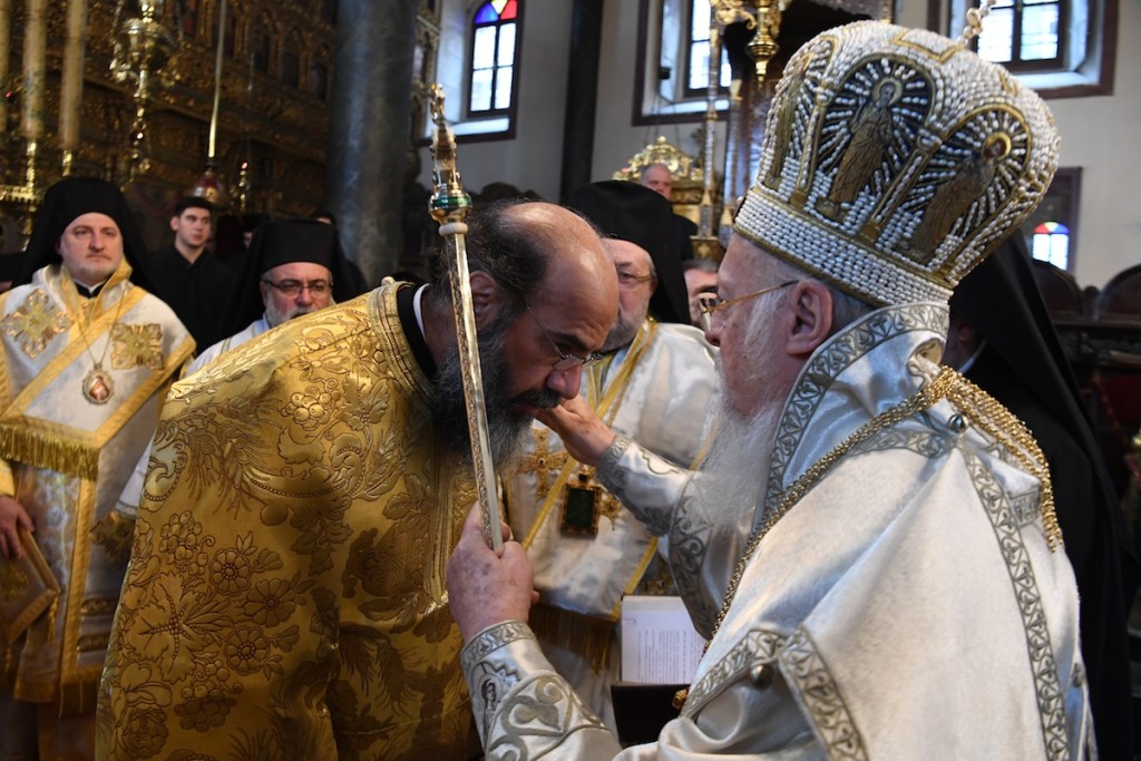 χειροτονία