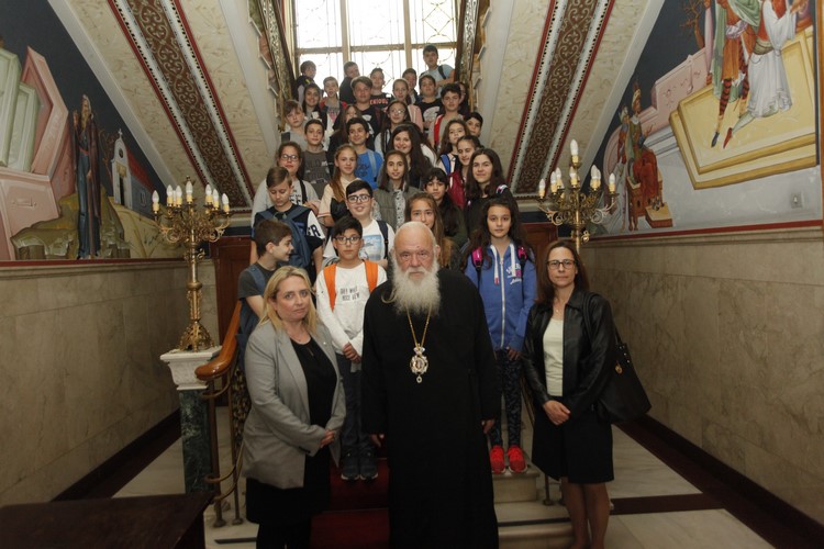 ÓÕÍÁÍÔÇÓÇ ÔÏÕ ÁÑ×ÉÅÐÉÓÊÏÐÏÕ ÉÅÑÙÍÕÌÏÕ  ÌÅ ÌÁÈÇÔÅÓ ÁÐÏ ÄÇÍÏÔÉÊÏ Ó×ÏËÅÉÏ ÁÐÏ ÔÇÍ ×ÁËÊÉÄÁ--×ÑÇÓÔÏÓ ÌÐÏÍÇÓ