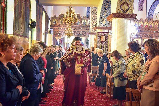 27906592898_44377aa5fc_z