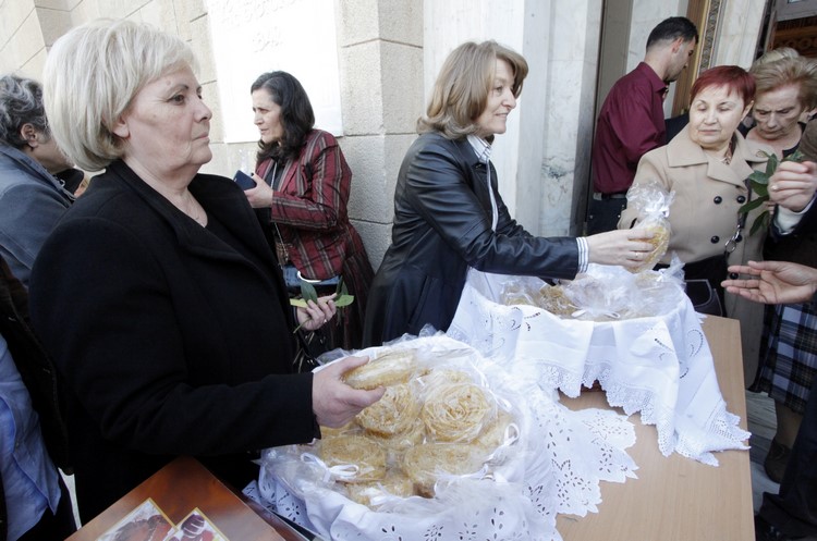 ÊÕÑÉÁÊÇ ÔÙÍ ÂÁÉÙÍ --ÌÇÔÑÏÐÏËÇ ÁÈÇÍÙÍ--×ÑÇÓÔÏÓ ÌÐÏÍÇÓ/