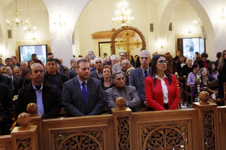 Ï ÁÑ×ÉÅÐÉÓÊÏÐÏÓ ÉÅÑÙÍÕÌÏÓ ÓÔÇÍ ÁÊÏËÏÕÈÉÁ ÔÏÕ ÍÕÌÖÉÏÕ ÓÔÏÍ ÁÃÉÏ ÄÇÌÇÔÑÉÏ //×ÑÇÓÔÏÓ  ÌÐÏÍÇÓ