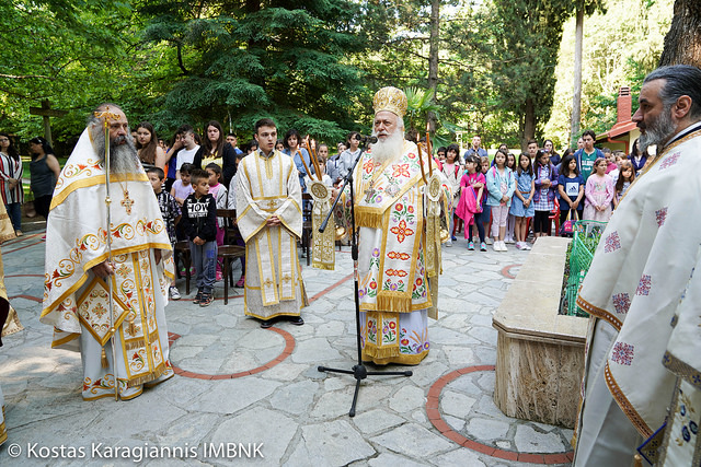 28492124808_b5180fefdf_z