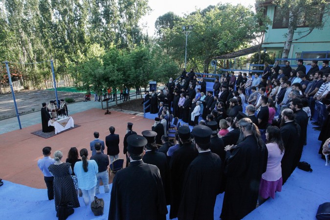 ÁÕËÙÍÁ/ Ï ÁÑ×ÉÅÐÉÓÊÏÐÏÓ ÉÅÑÙÍÕÌÏÓ ÓÔÇÍ ÅÍÁÑÎÇ ÔÏÕ ÄÅÕÔÅÑÏÕ ÓÕÍÅÄÑÉÏÕ ÔÙÍ ÓÔÅËÅ×ÙÍ ÔÙÍ ÊÁÔÁÓÊÇÍÙÓÅÙÍ ÔÙÍ ÌÇÔÑÏÐÏËÅÙÍ ÔÇÓ ÅËËÁÄÏÓ (Eurokinissi/ÌÐÏÍÇÓ ×ÑÇÓÔÏÓ)