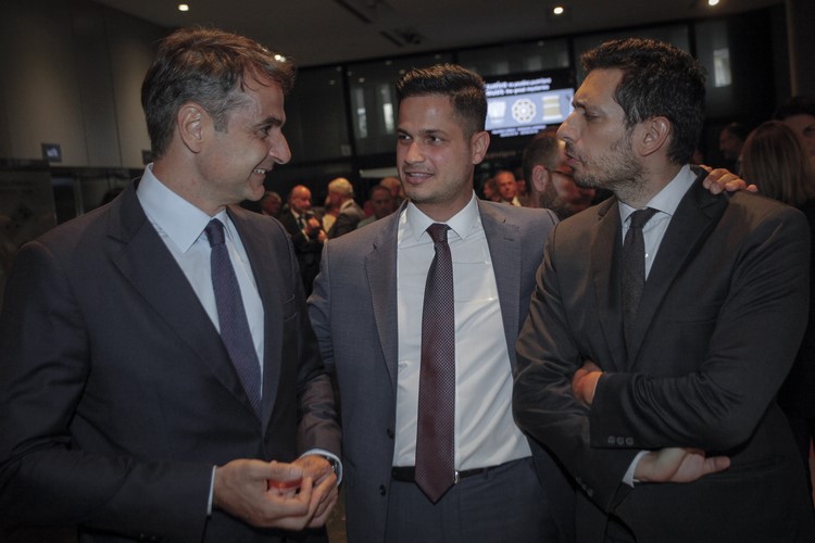 Ï ÐÁÔÑÉÁÑ×ÇÓ ÂÁÑÈÏËÏÌÁÉÏÓ ÓÔÁ ÅÃÊÁÉÍÉÁ ÔÏÕ ÓÕÌÐÏÓÉÏÕ "ÐÑÏÓ ÌÉÁ ÐÉÏ ÐÑÁÓÉÍÇ ÁÔÔÉÊÇ" (Eurokinissi/ÌÐÏÍÇÓ ×ÑÇÓÔÏÓ)