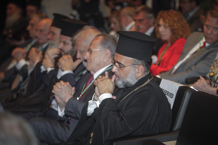 Ï ÐÁÔÑÉÁÑ×ÇÓ ÂÁÑÈÏËÏÌÁÉÏÓ ÓÔÁ ÅÃÊÁÉÍÉÁ ÔÏÕ ÓÕÌÐÏÓÉÏÕ "ÐÑÏÓ ÌÉÁ ÐÉÏ ÐÑÁÓÉÍÇ ÁÔÔÉÊÇ" (Eurokinissi/ÌÐÏÍÇÓ ×ÑÇÓÔÏÓ)