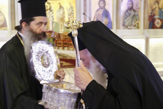 ÅÐÉÌÍÇÌÏÓÕÍÇ ÄÅÇÓÇ ÁÐÏ ÔÏÍ ÁÑ×ÉÅÐÉÓÊÏÐÏ ÉÅÑÙÍÕÌÏ ÃÉÁ ÔÁ ÈÕÌÁÔÁ ÔÙÍ ÐÕÑÊÁÃÉÙÍ ÓÔÏ ÍÔÁÏÕ ÐÅÍÔÅËÇÓ (Eurokinissi/ÊÏÍÔÁÑÉÍÇÓ ÃÉÙÑÃÏÓ)