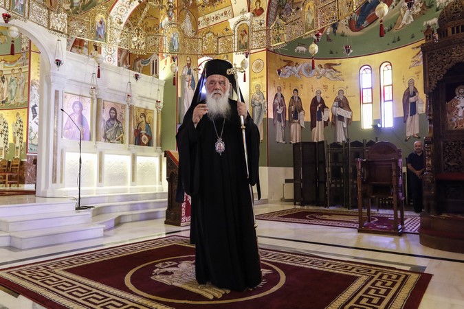 ÅÐÉÌÍÇÌÏÓÕÍÇ ÄÅÇÓÇ ÁÐÏ ÔÏÍ ÁÑ×ÉÅÐÉÓÊÏÐÏ ÉÅÑÙÍÕÌÏ ÃÉÁ ÔÁ ÈÕÌÁÔÁ ÔÙÍ ÐÕÑÊÁÃÉÙÍ ÓÔÏ ÍÔÁÏÕ ÐÅÍÔÅËÇÓ (Eurokinissi/ÊÏÍÔÁÑÉÍÇÓ ÃÉÙÑÃÏÓ)