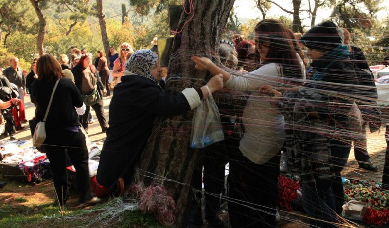 Αυτό είναι το μέρος όπου Έλληνες και Τούρκοι συμπροσεύχονται (Εικόνες-Βίντεο) agrinio24.gr