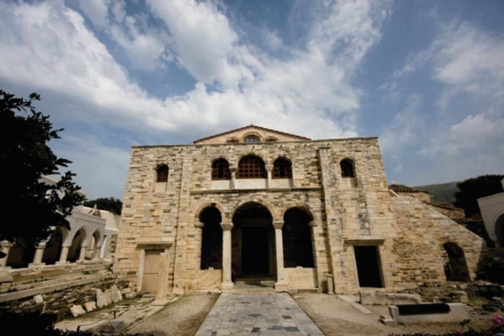 εκατονταπυλιανή