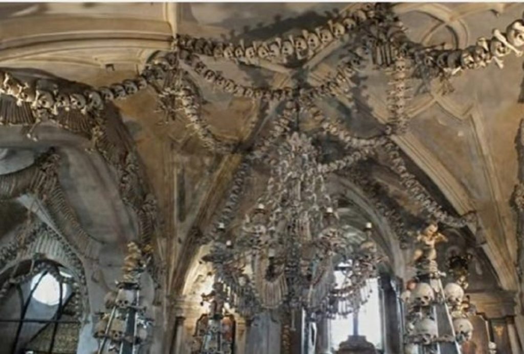 παρεκκλήσι