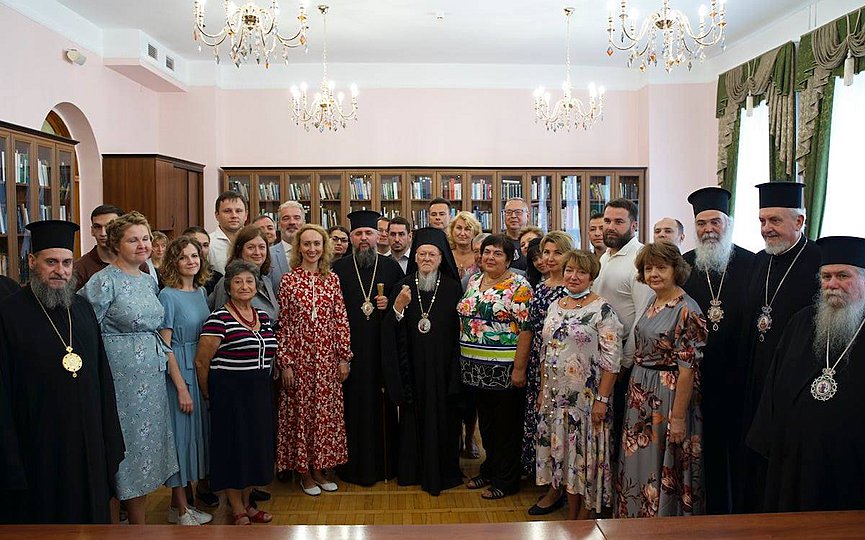 οικουμενικός