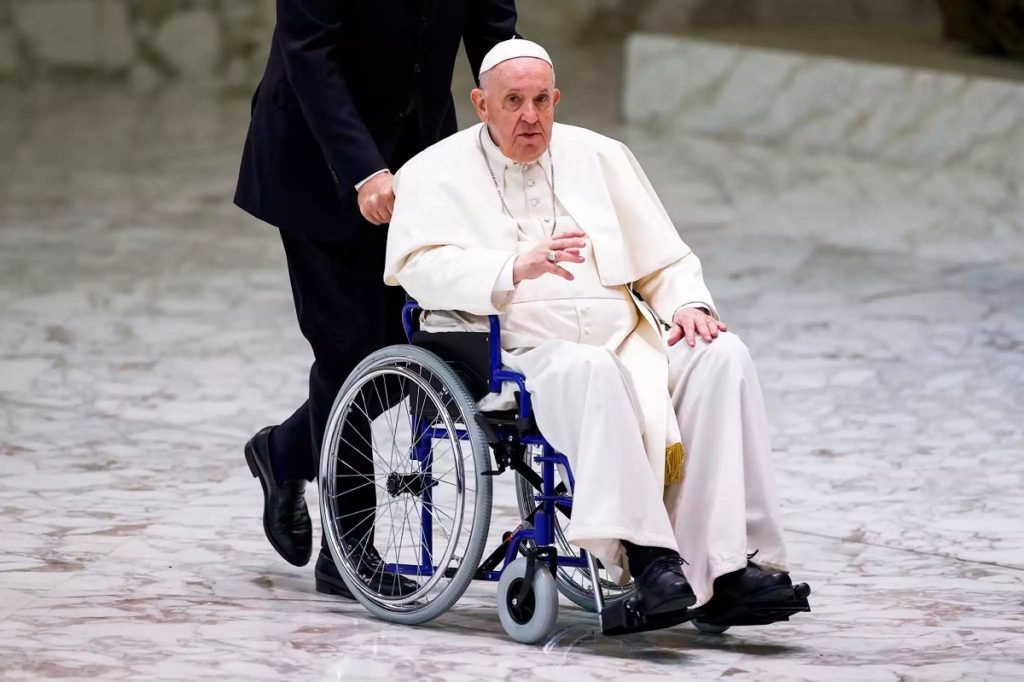 Πάπας Φραγκίσκος: Θα μείνει για αρκετές ημέρες στο νοσοκομείο – Πώς είναι η σουίτα του στην Πολυκλινική Τζεμέλι