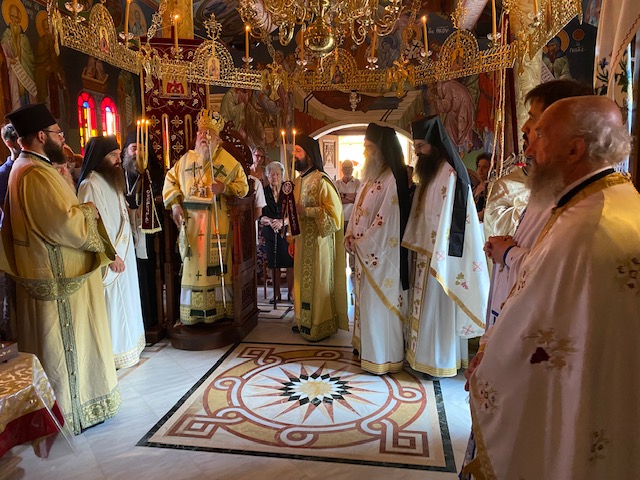 χειροτονία