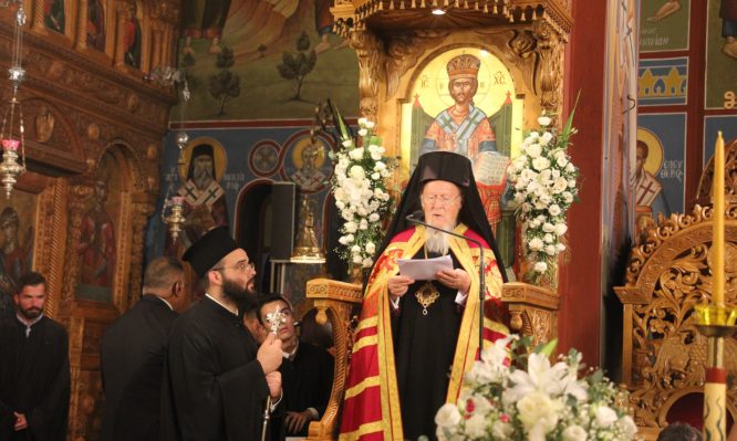 οικουμενικός