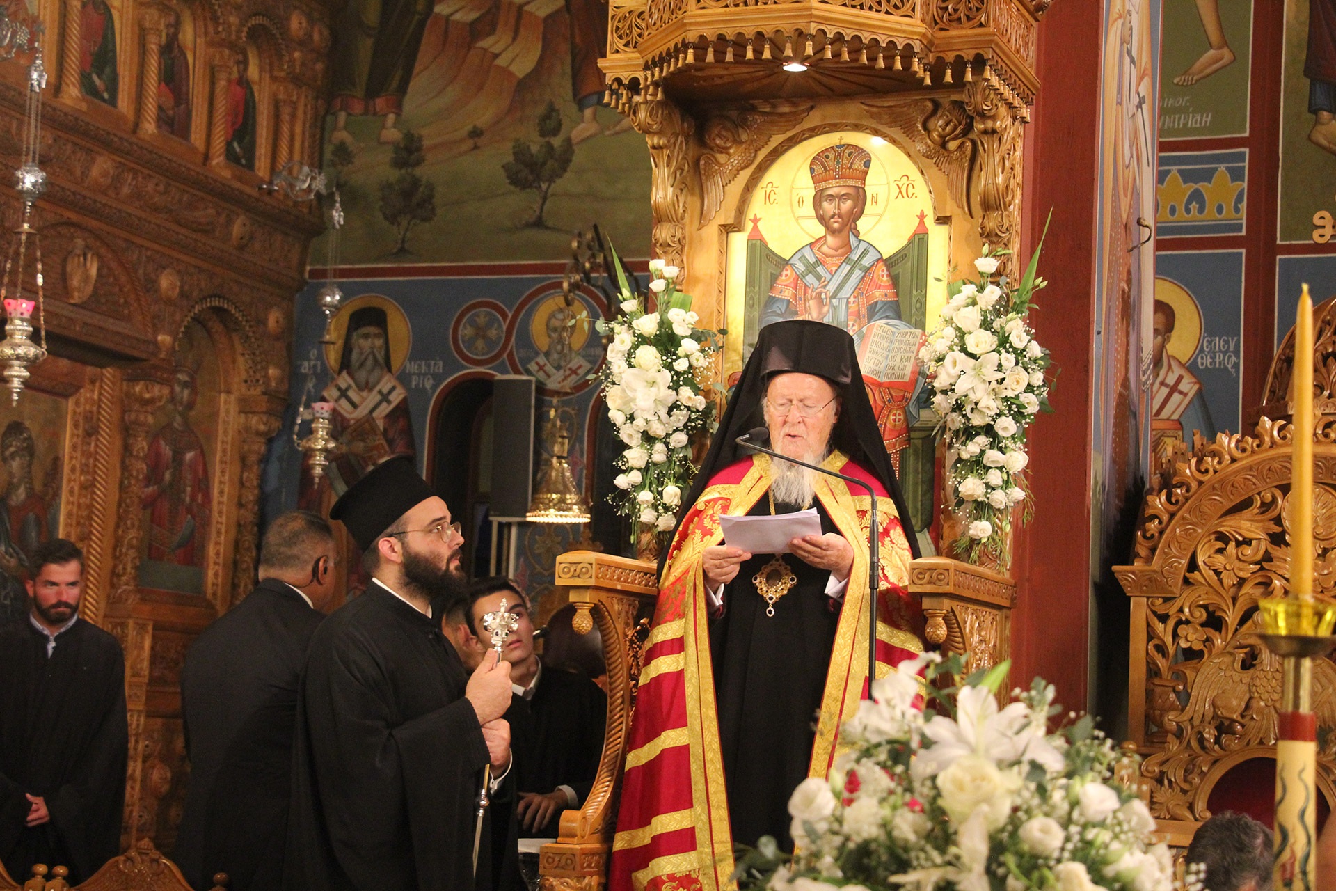 οικουμενικός