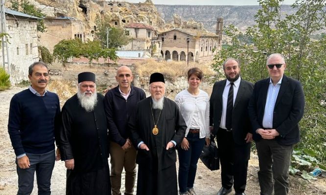 οικουμενικός