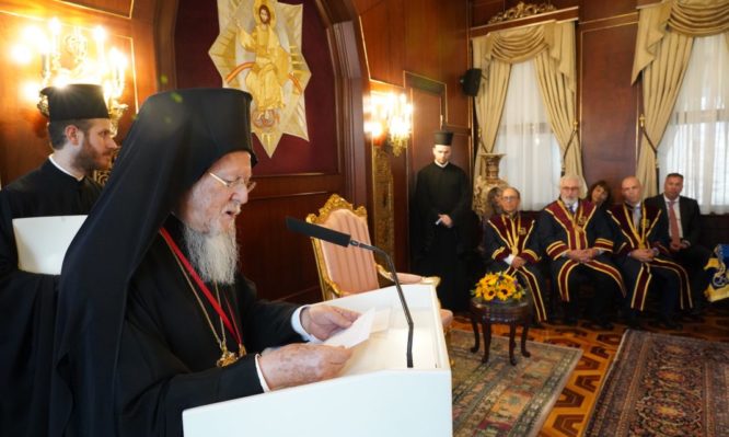 οικουμενικός