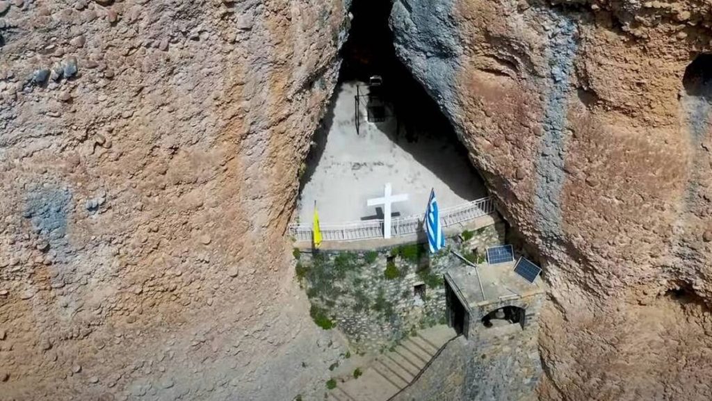 παναγία του βράχου