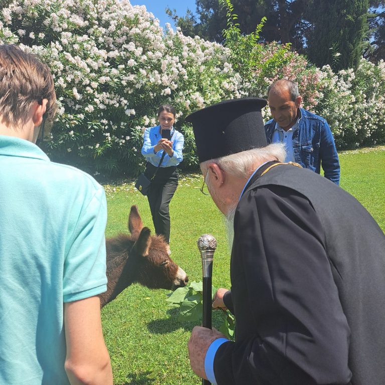 οικουμενικός