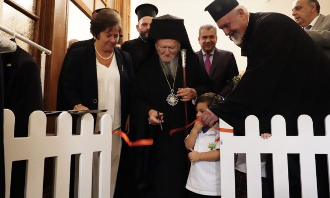 οικουμενικός