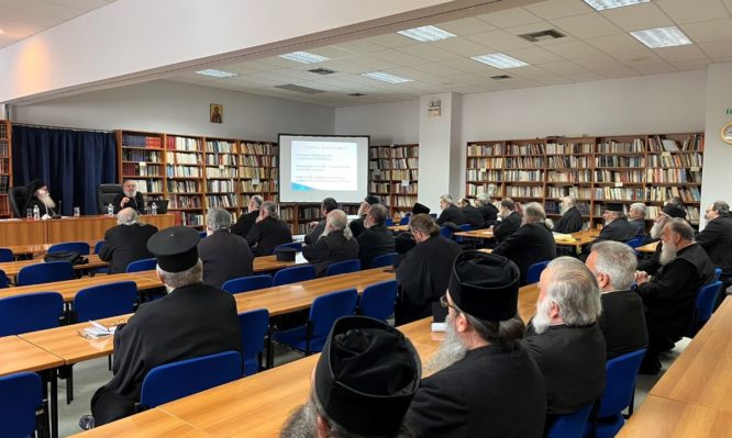 ιερατική σύναξη