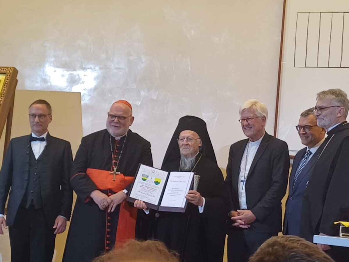 οικουμενικός