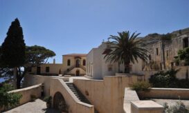 μονή πρέβελη