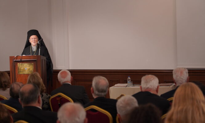 οικουμενικός